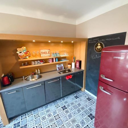 Trnavske Myto Apartman - Nove Mesto Bratislava Esterno foto